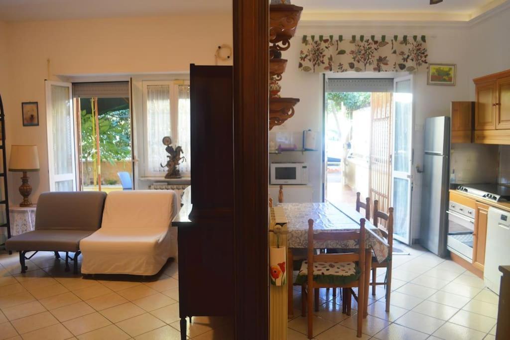 Appartamento In Via Calvi Lido di Ostia Exterior foto